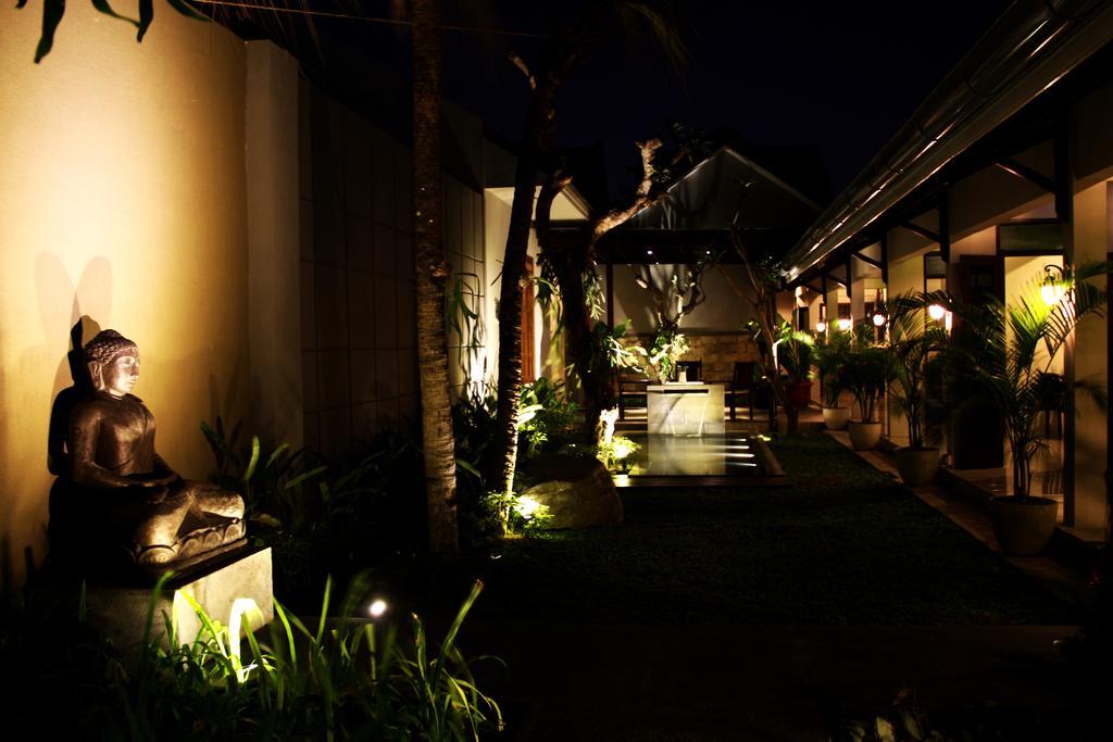 Grand Marto Hotel Yogyakarta Exterior foto